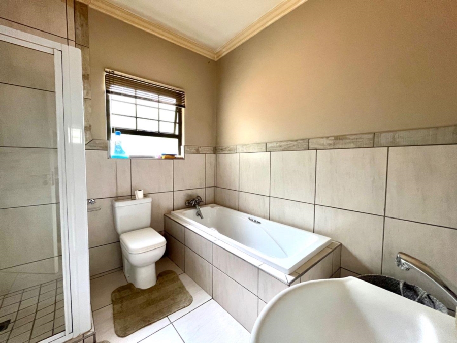 3 Bedroom Property for Sale in Groenvlei Free State